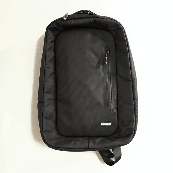 Incase sling laptop backpack - Picture 1 of 10